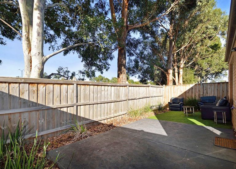 10 Cranbrook Circuit, Officer