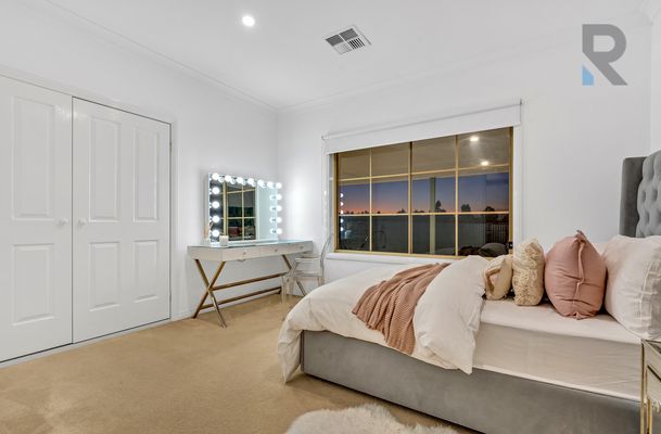 35 The Ridge, Oaklands Junction