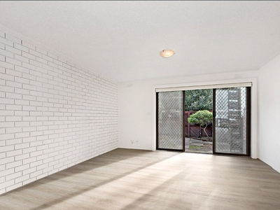 3 / 57 Buckley Street, Moonee Ponds