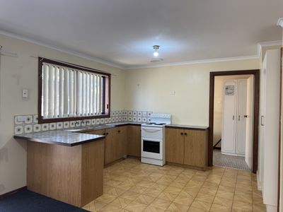 64 Clifton Boulevard, Griffith