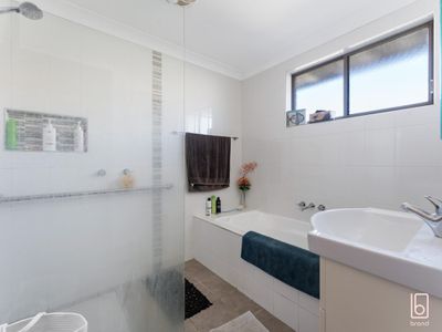 74 Ocean View Road, Gorokan