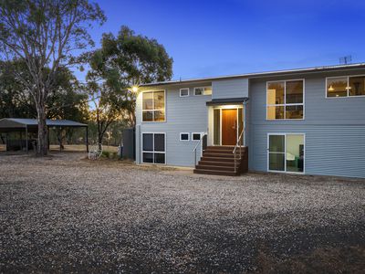 454 Howes Creek Road, Mansfield