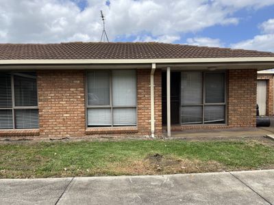 2 / 115 Bellarine Hwy, Newcomb
