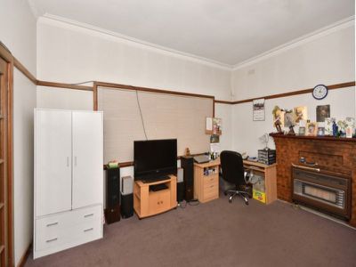 163 High Street, Kangaroo Flat