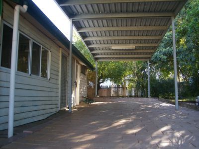 10 King Street, Dinmore