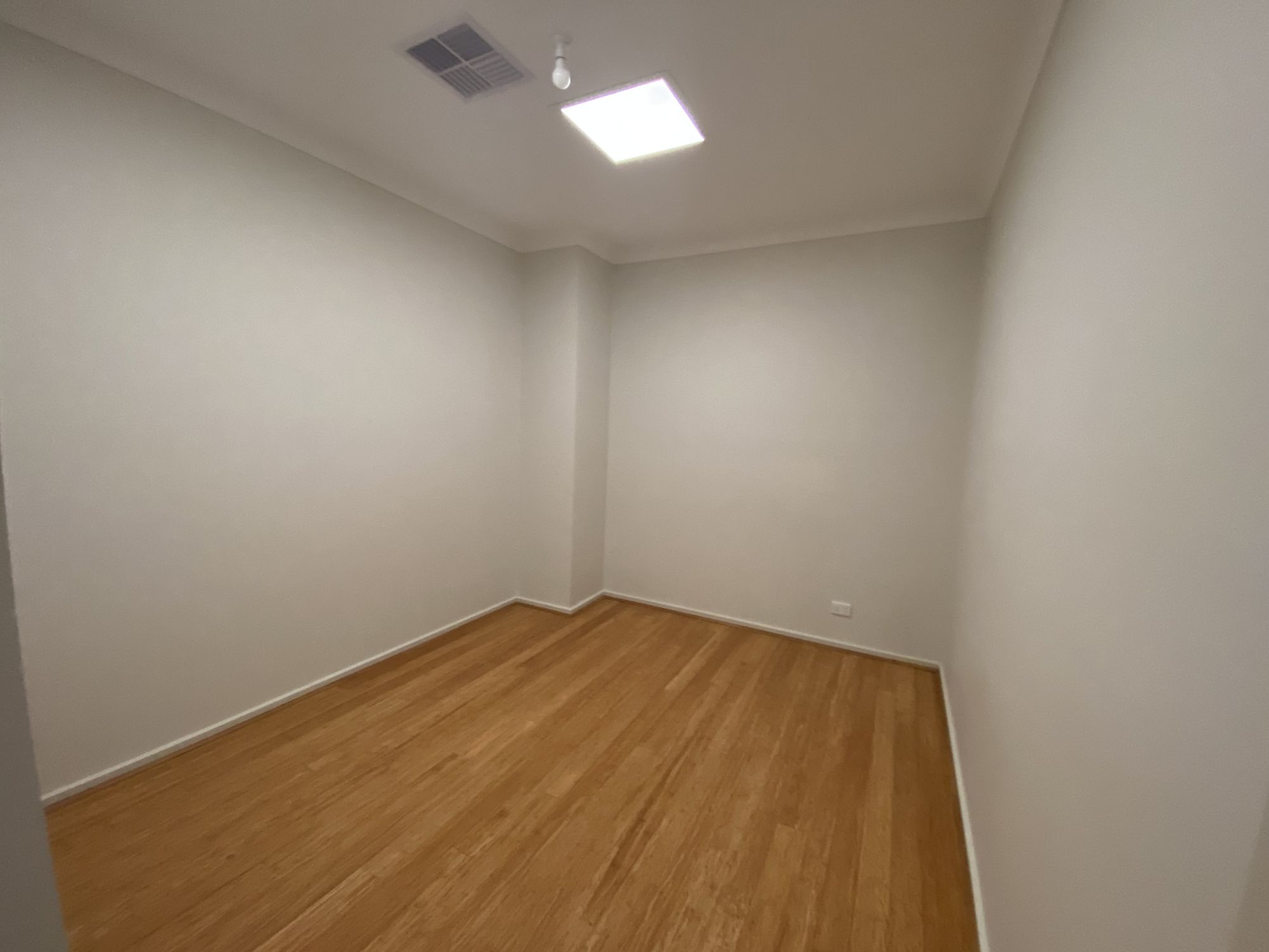 28 Neates Road, Lightsview