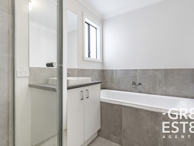 2 / 44 Tristania Street, Doveton