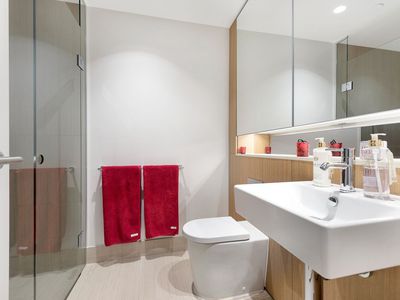 2 / 8B Evergreen Mews, Armadale