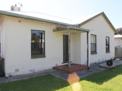 9 Aitken st, Millicent