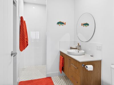 8 Blackcurrant Drive, Hideaway Bay