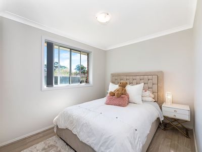 17A Crawford Road, Doonside