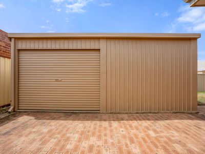 16 Frigate Close, Waikiki