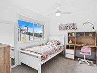 39 Southlake Drive, Varsity Lakes