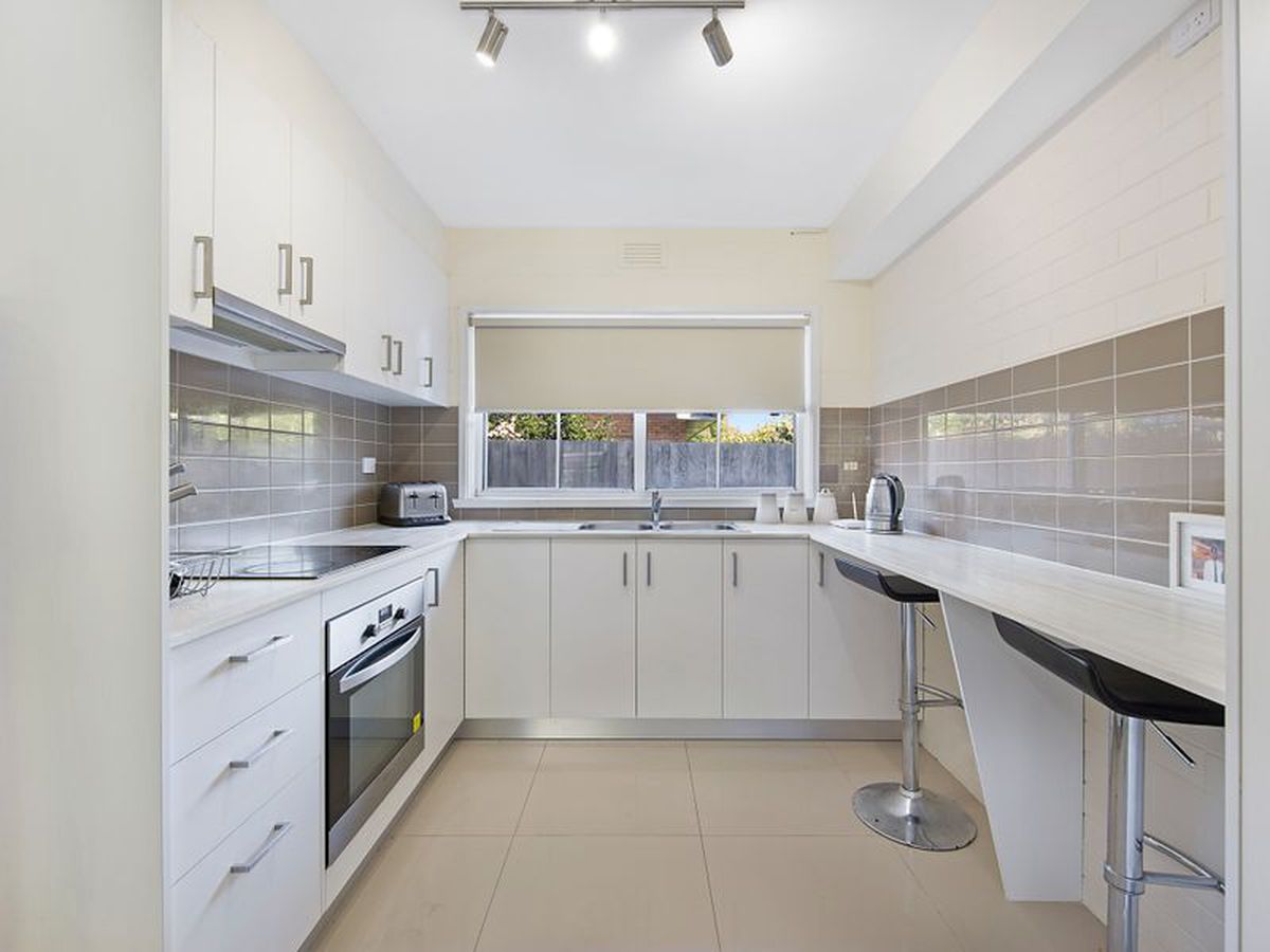 8 / 112 Princes Highway, Dandenong