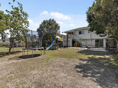 6 Kelyndar Street, Banyo