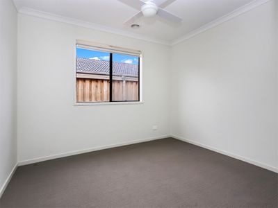 38 Smile Crescent, Wyndham Vale