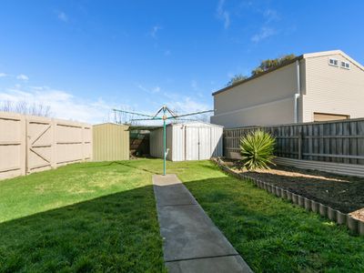 8 Leahe Close, Sale