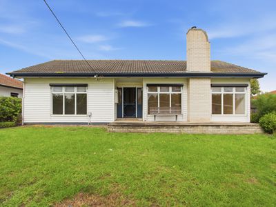 24 Turnbull Street, Sale