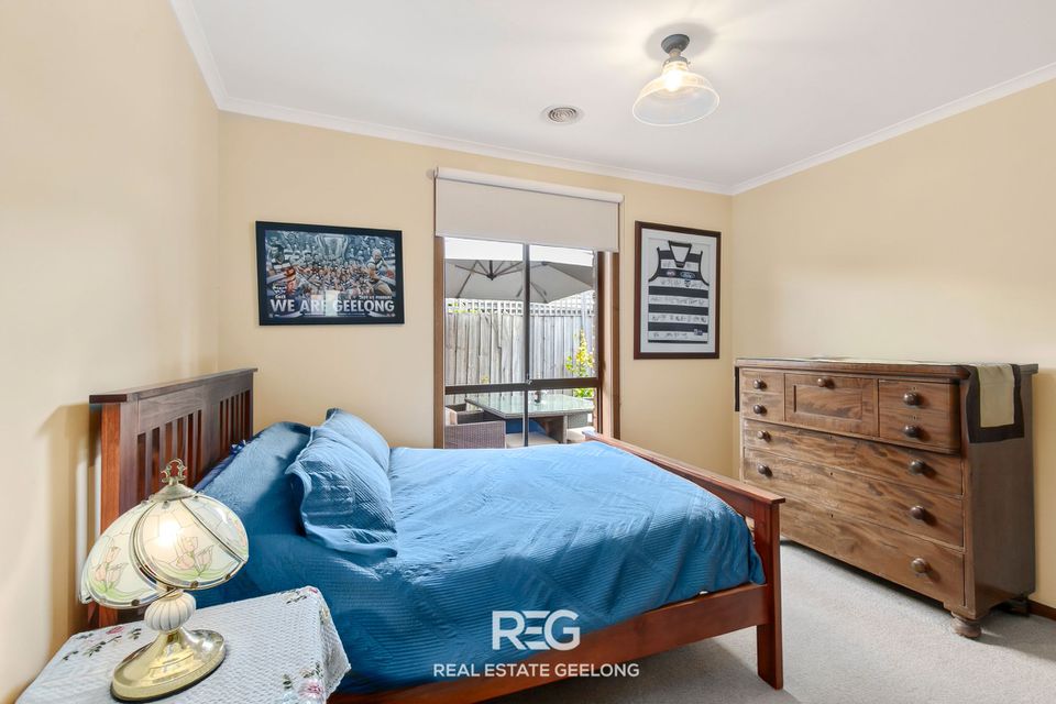 13 Greenbank Court, Leopold