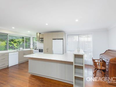 2 Pringle Pl, Forest Lake