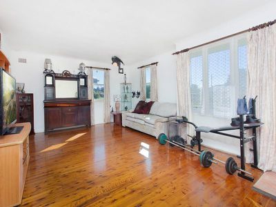 33 Andrew Crescent, Mount Warrigal