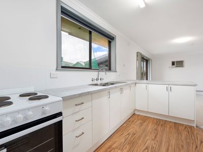 1 Cyrilla Court, West Wodonga