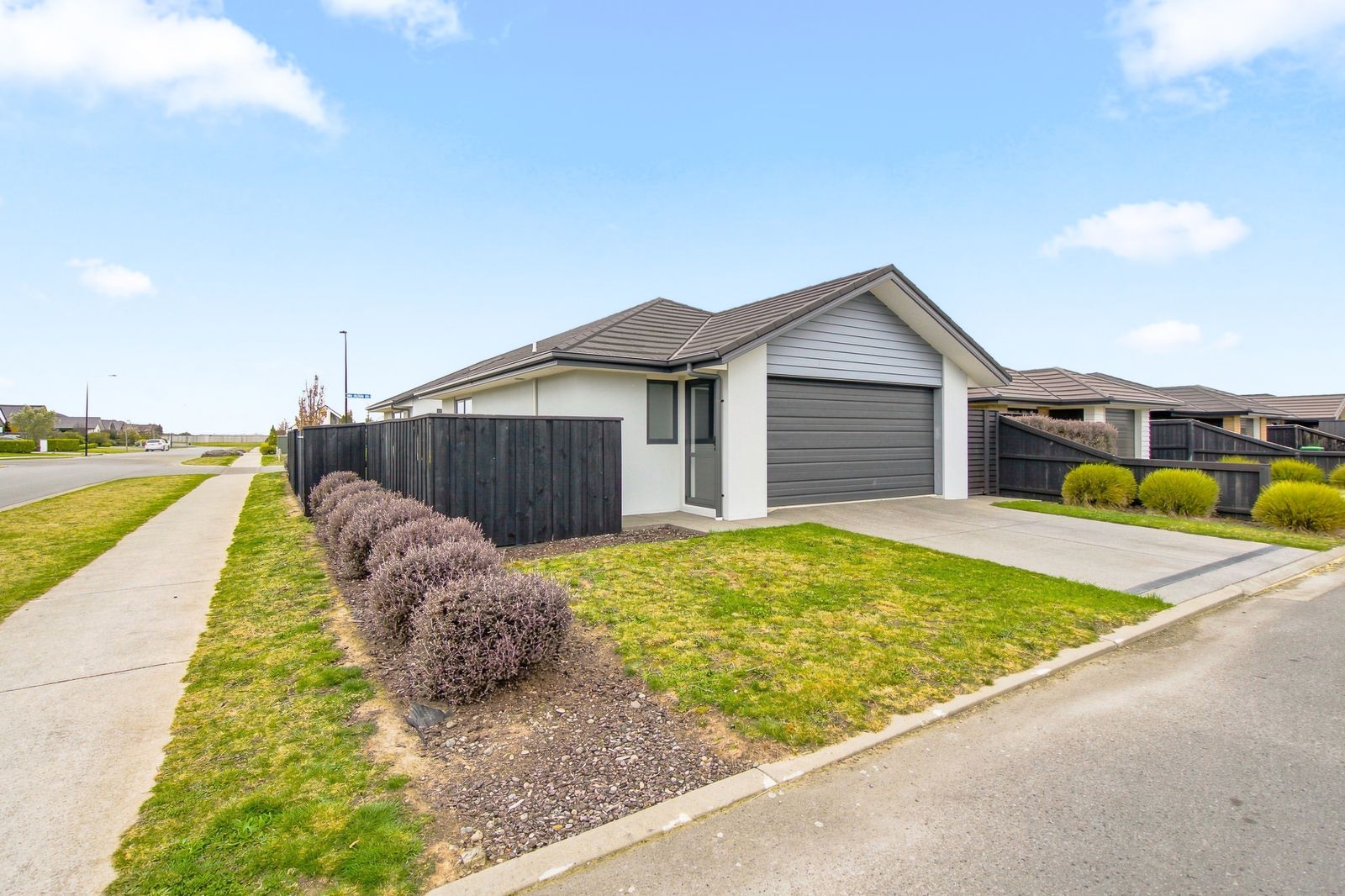 2 Wallingford Crescent