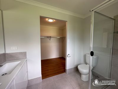 16 Forest Avenue, Glenore Grove