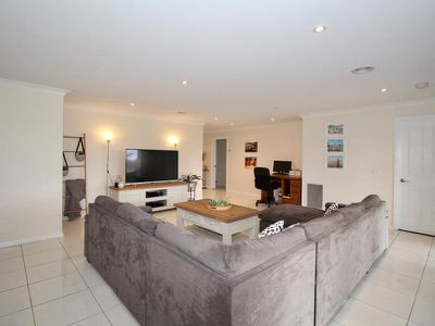 60 James Barnet Drive, Kelso