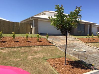 2 / 5 Newbury Street , Pimpama