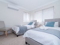 6 Hampton Close, Carindale