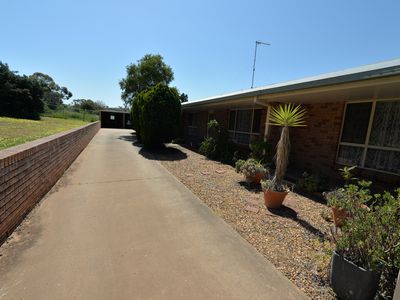 1-3 / 22 Barton Street, Parkes
