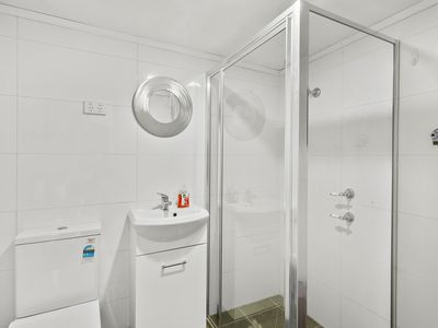 24 Brigadoon Circuit, Oak Flats