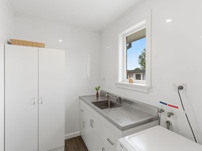 8 Dufek Crescent, Wigram