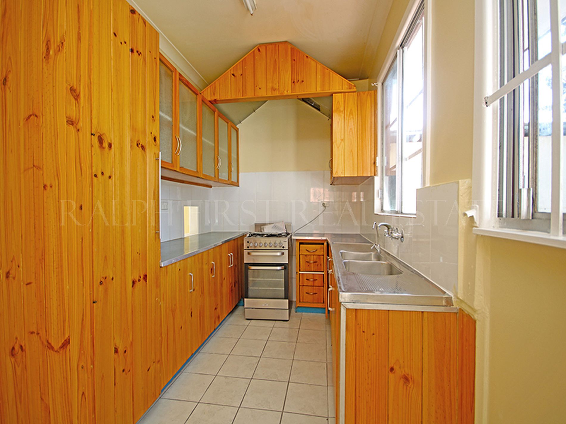 24 Dreadnought Street, Roselands