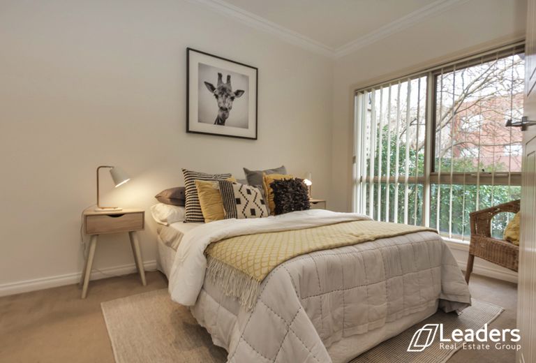 2/23 Barbara Avenue, Glen Waverley