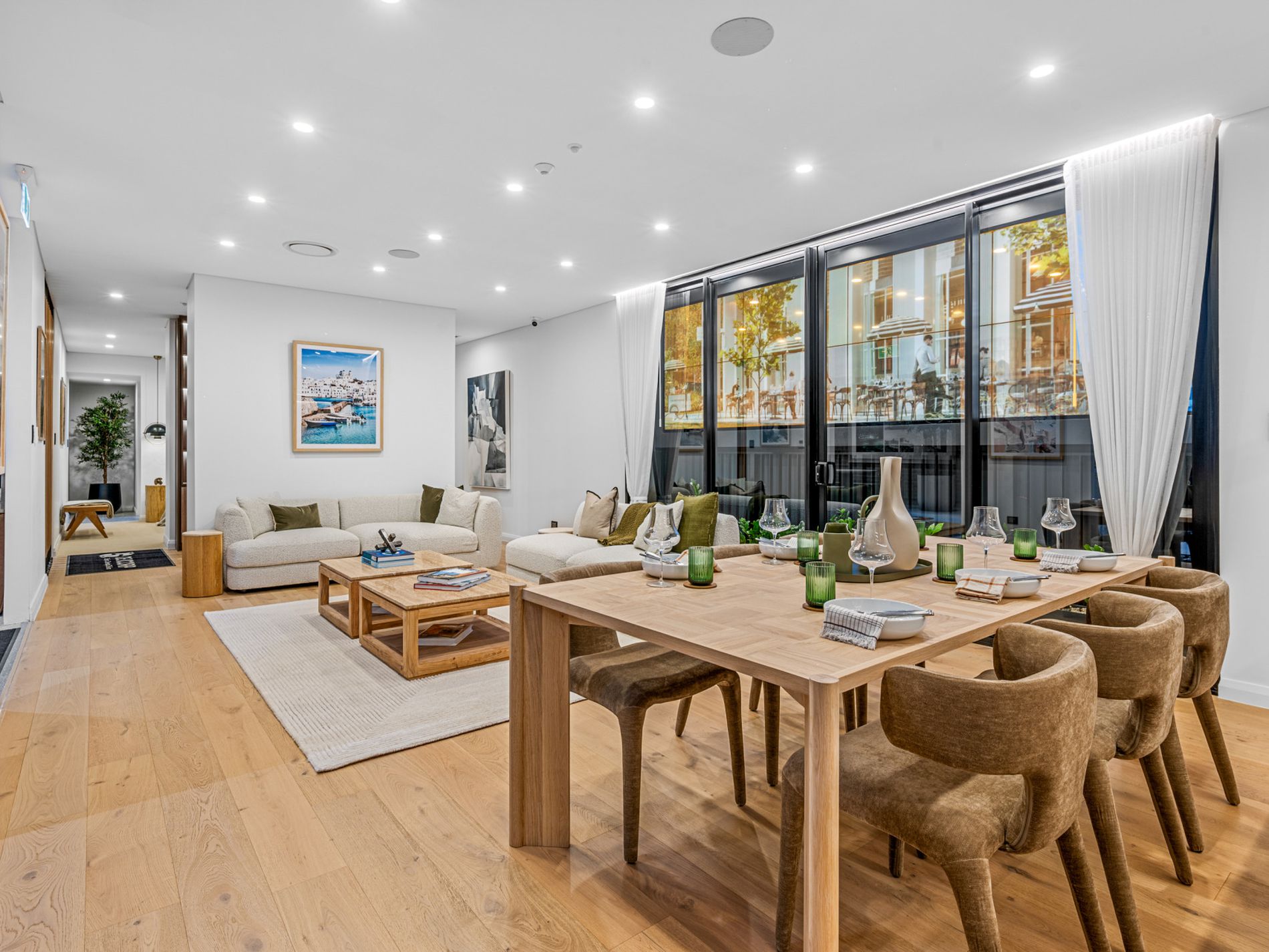 12 Rothschild Avenue, Rosebery