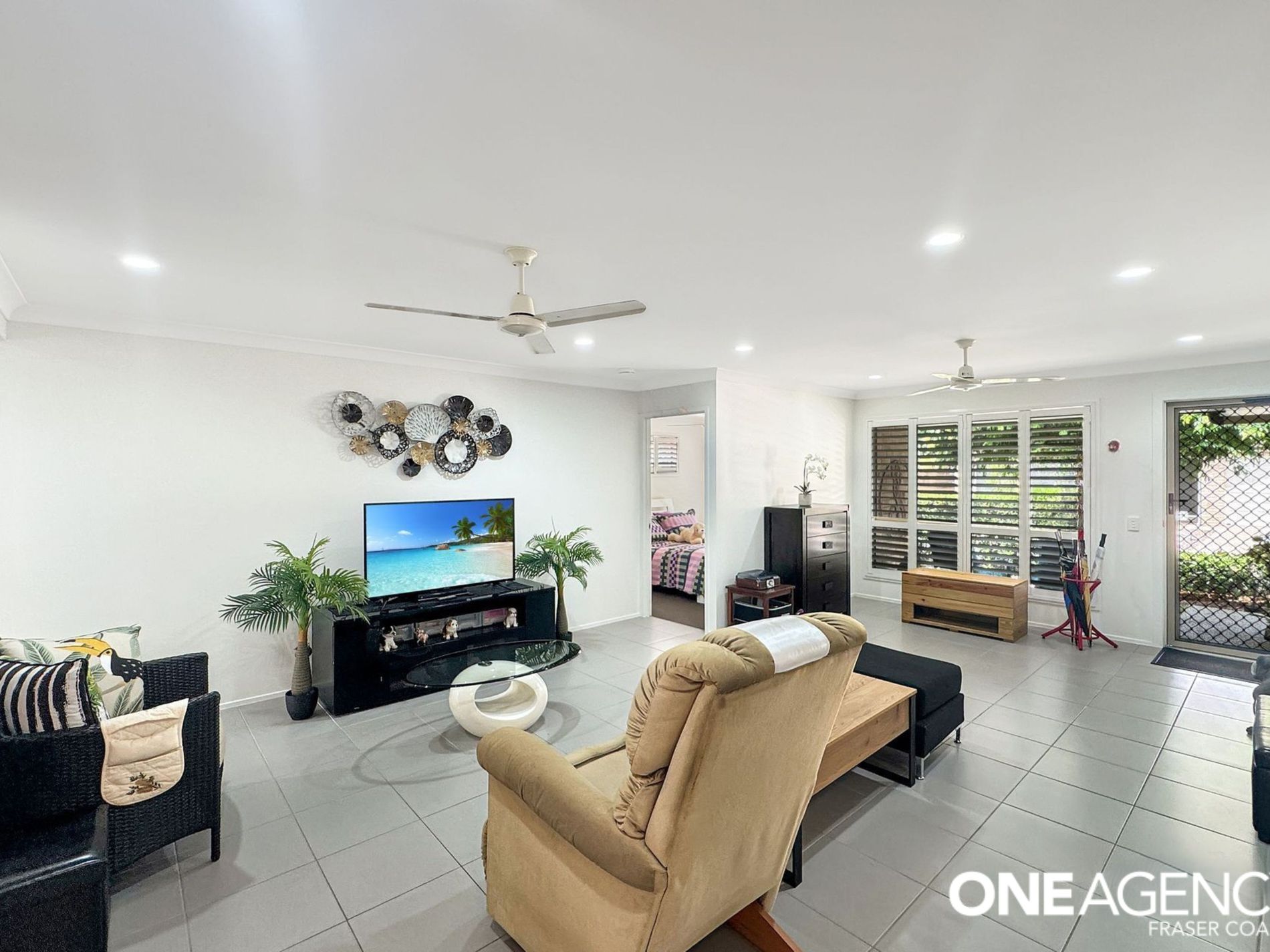 121 / 230 Pulgul Street, Urangan