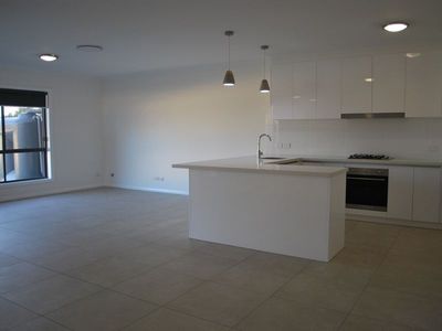 42B Keswick Parkway, Dubbo