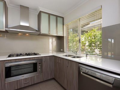 8 Lautour Street, South Guildford