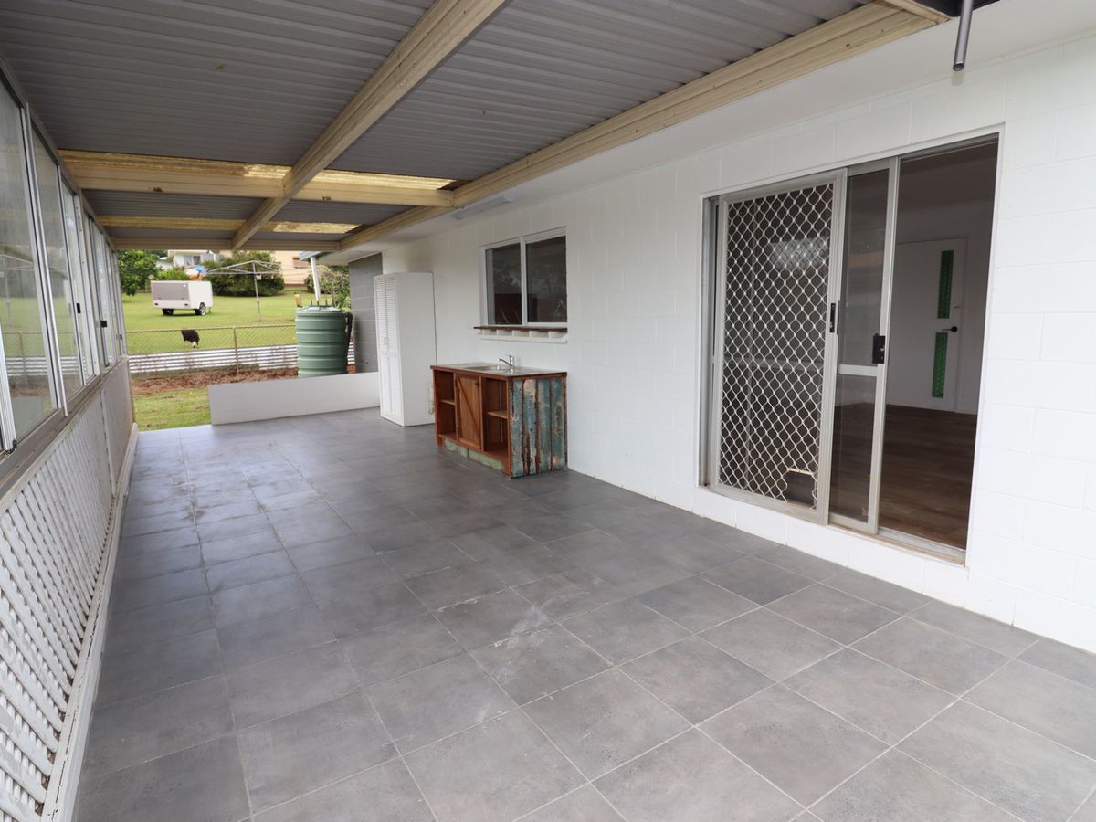 12 CUMBRIAN AVENUE, Atherton