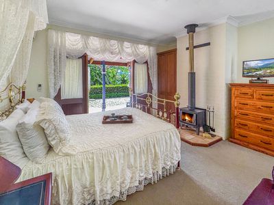 37-41 Western Avenue, Montville