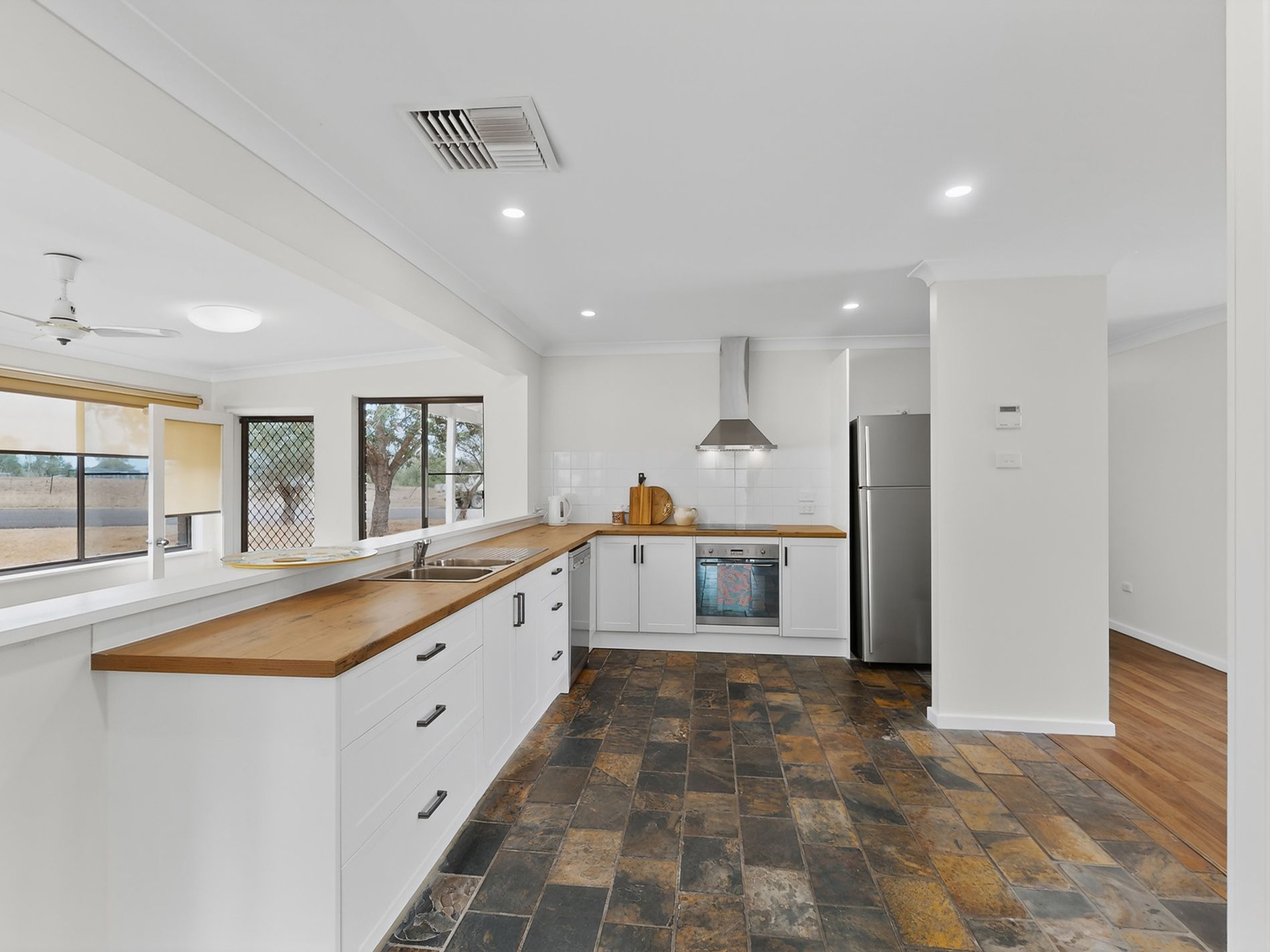 82 BOW STREET, Merriwa