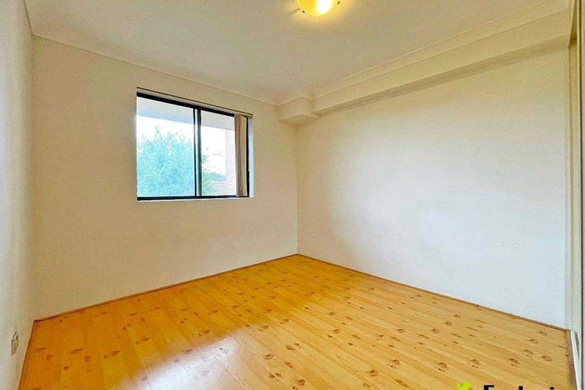 15 / 16-18 Hornsey Road, Homebush West
