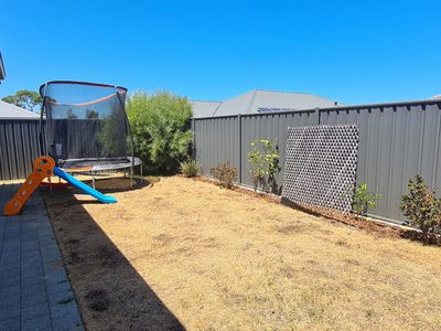 8 Basedow Chase, Banksia Grove