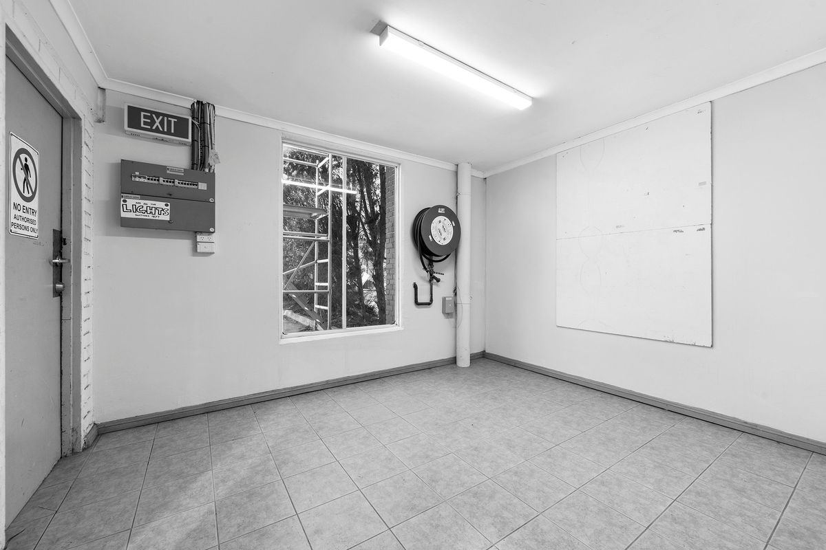 1 / 30 Macaulay Street, Williamstown North