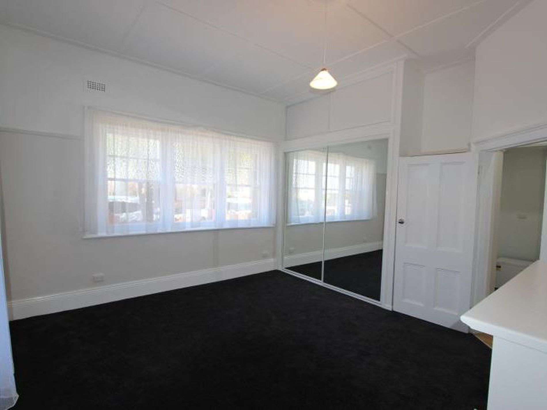 2 / 12 Thomas Street, Geelong West