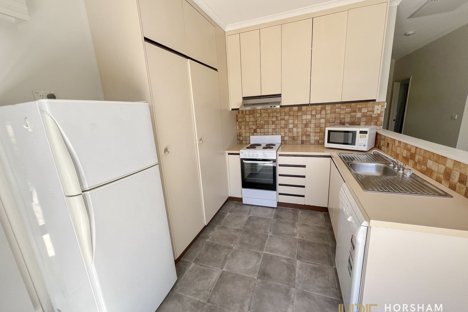 6 McLachlan Street, Horsham