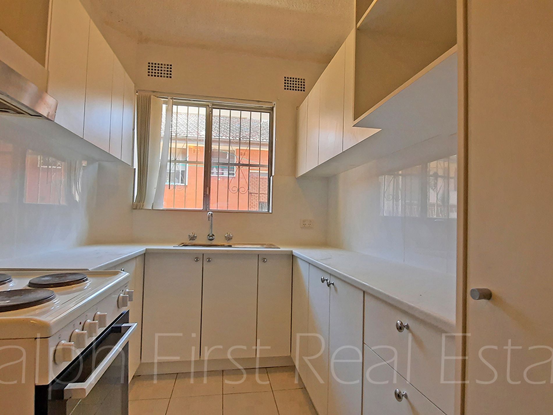 3 / 2 Boorea Avenue, Lakemba