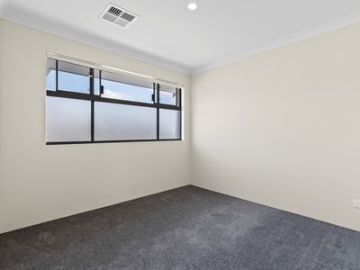 21 Corbett Way, Booragoon